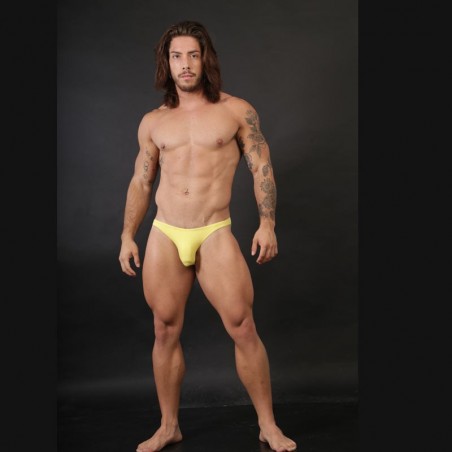 bikini hombre sin trasero color amarillo vista de pie de frente