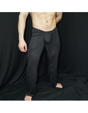 Very stretch polyester fabric designed for sensual pajamas to walk at home.